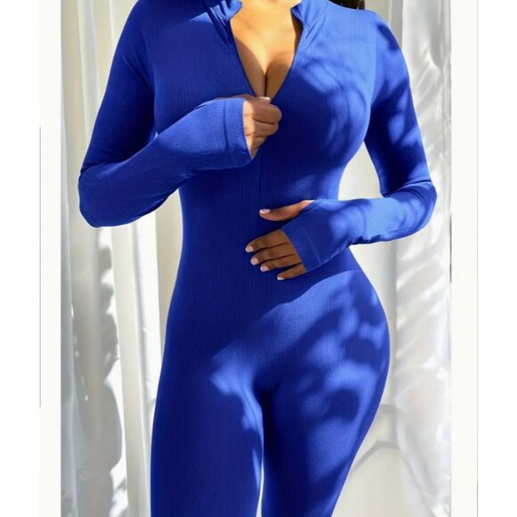 ATHLEISURE JUMPSUITS LIVE AUCTION LISTING - Picture 3 of 17